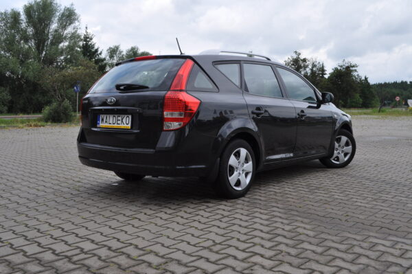 Kia ceed kombi benzyna - obrazek 3