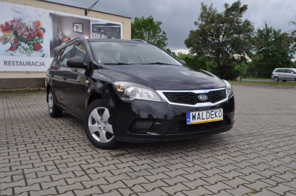 Kia ceed kombi benzyna - obrazek 4