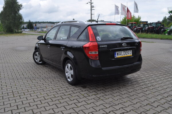 Kia ceed kombi benzyna - obrazek 5