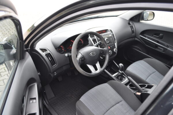 Kia ceed kombi benzyna - obrazek 6