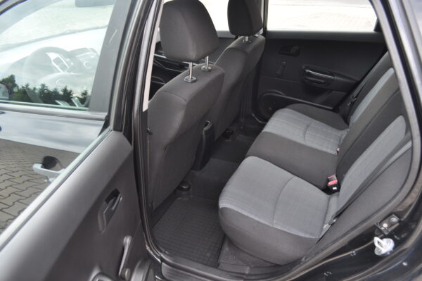 Kia ceed kombi benzyna - obrazek 7
