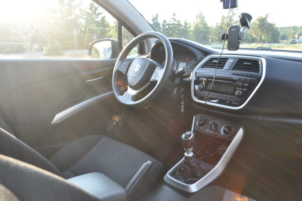 Suzuki sx4 bdb Stan - obrazek 9