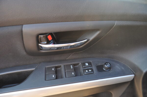 Suzuki sx4 bdb Stan - obrazek 11
