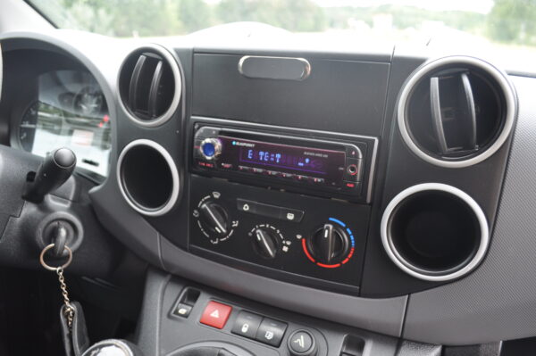 Citroen Berlingo trzy osobowy - obrazek 12