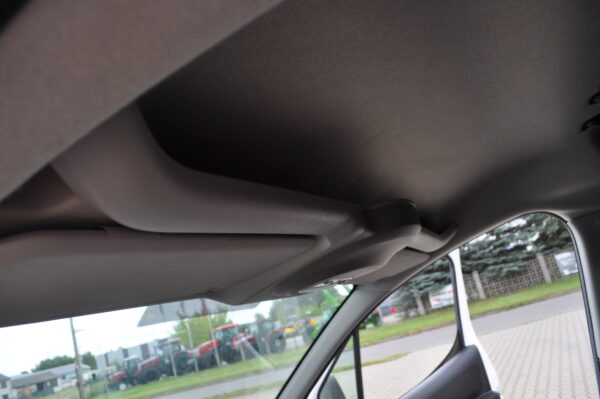 Citroen Berlingo trzy osobowy - obrazek 17