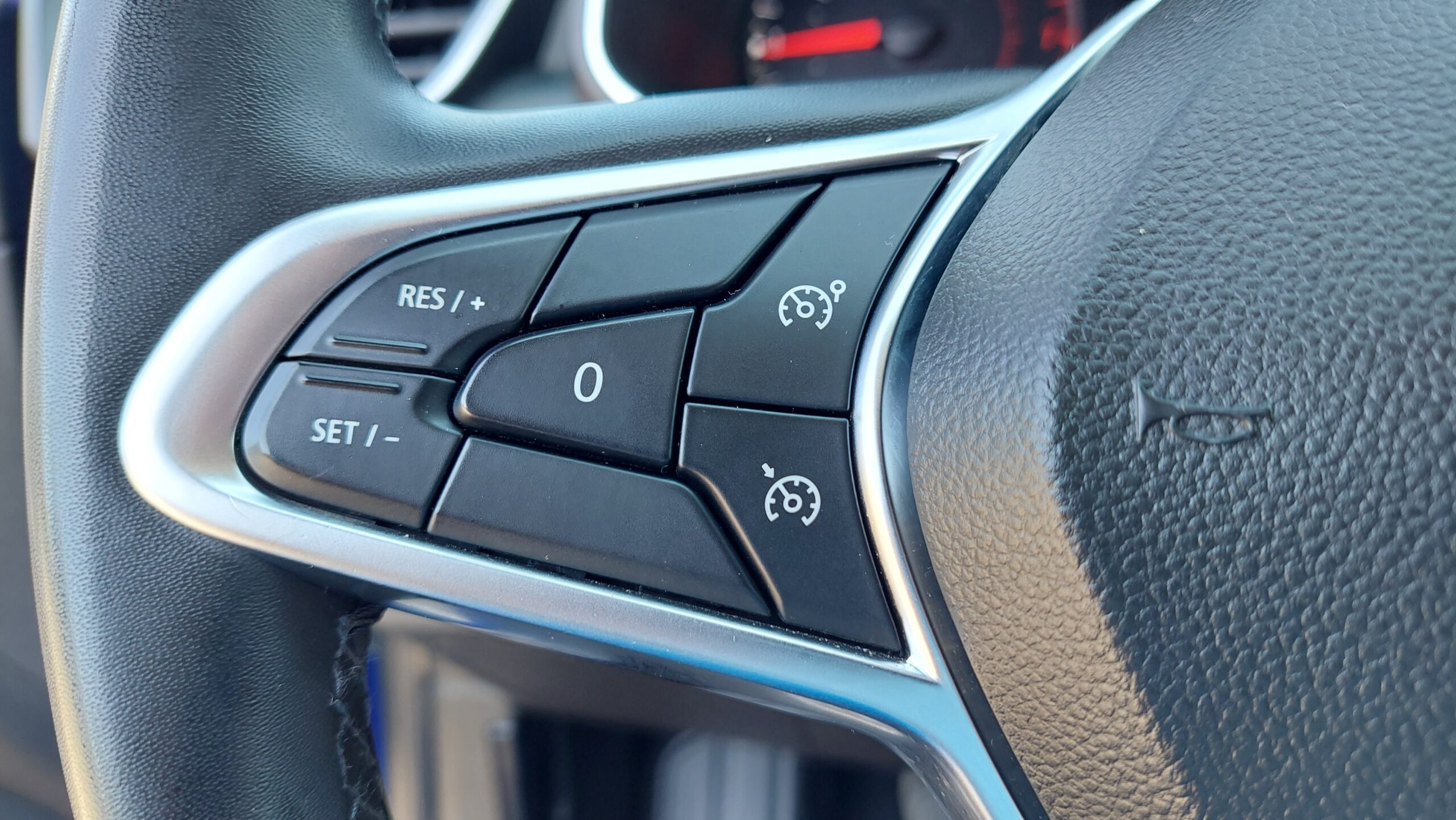 Renault Clio 2020r Bezwypadkowy mały przebieg - obrazek 14