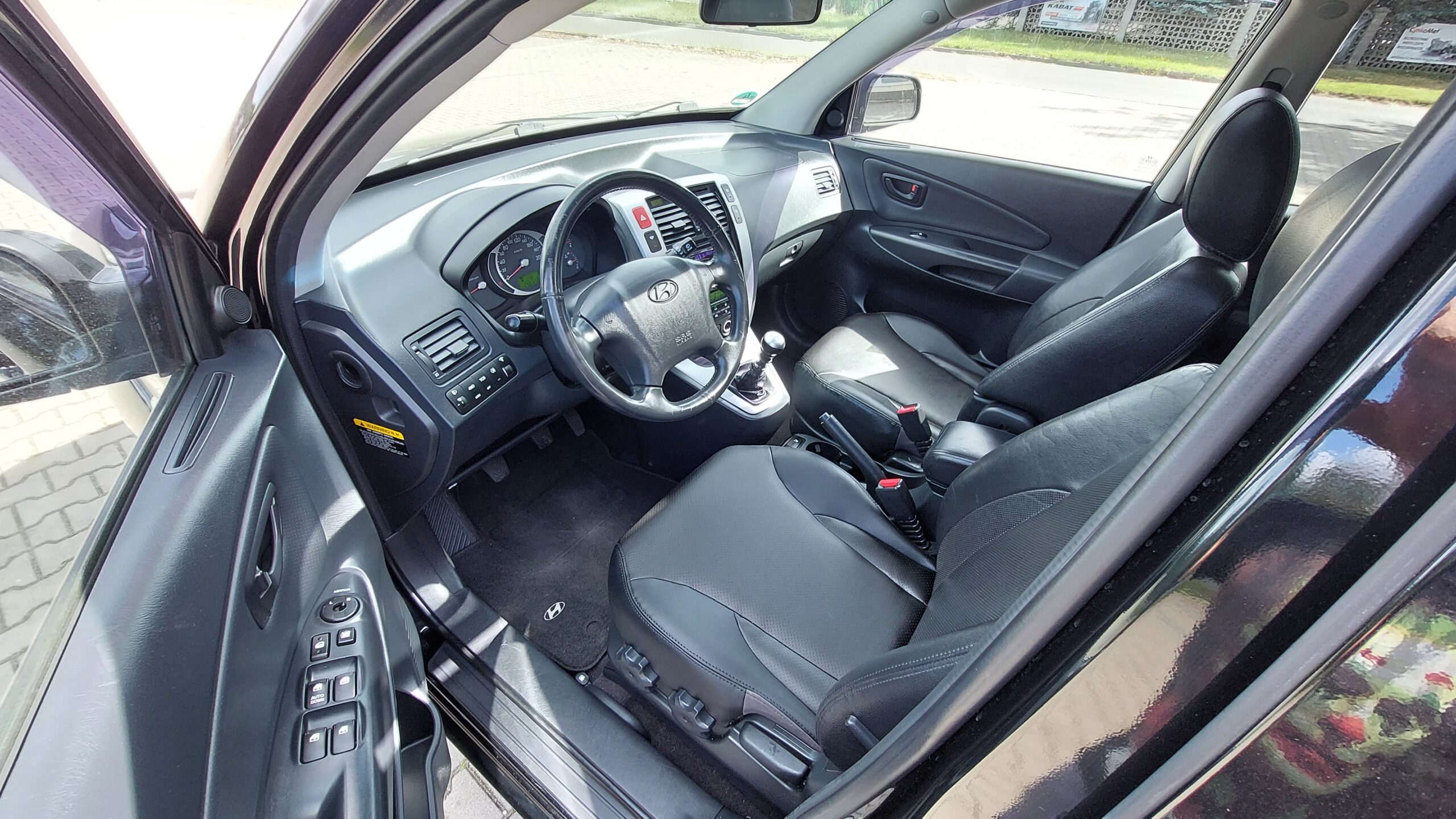 Hyundai Tucson 4x4 2.0 diesel 2006r - obrazek 23