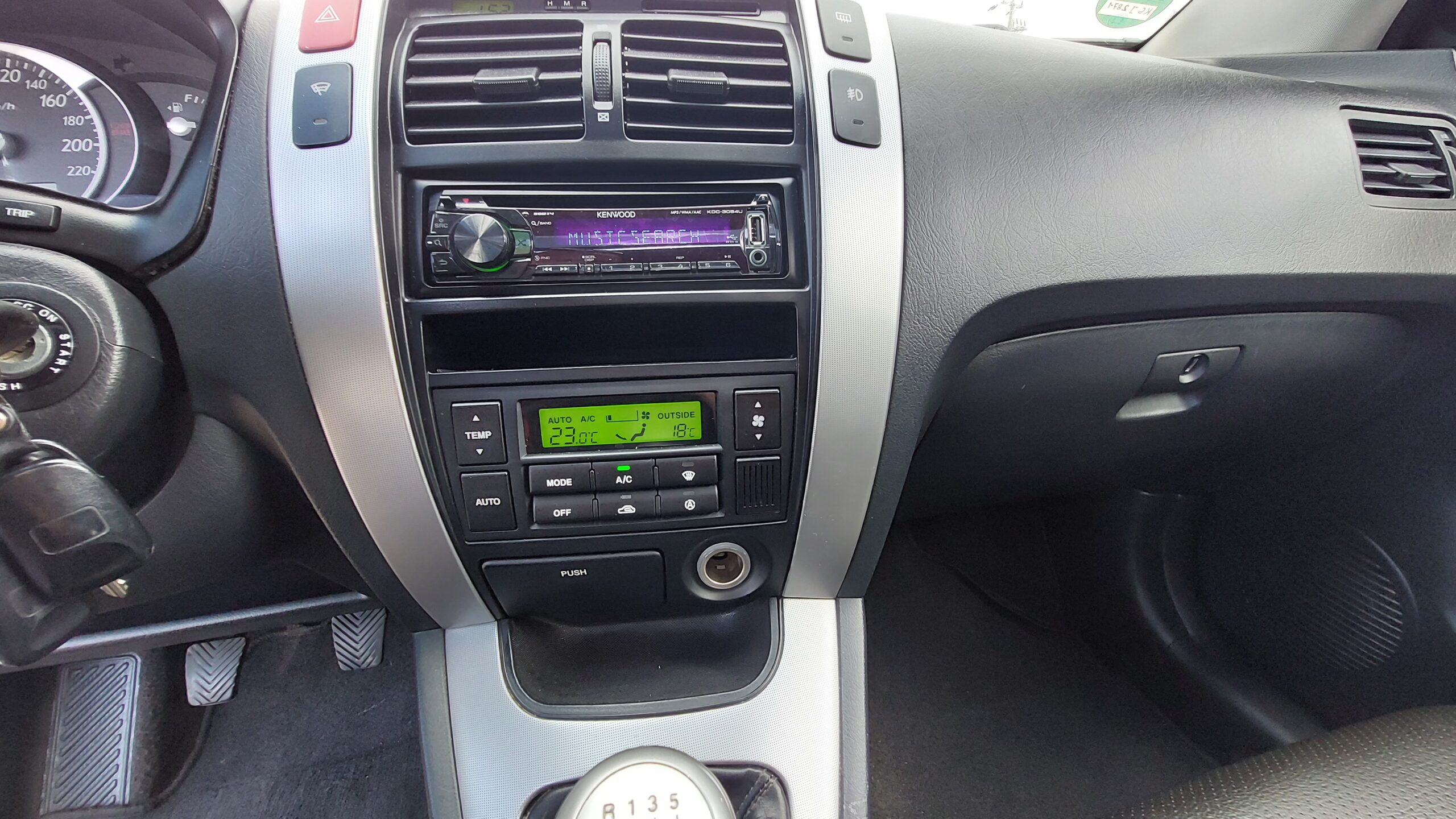 Hyundai Tucson 4x4 2.0 diesel 2006r - obrazek 15