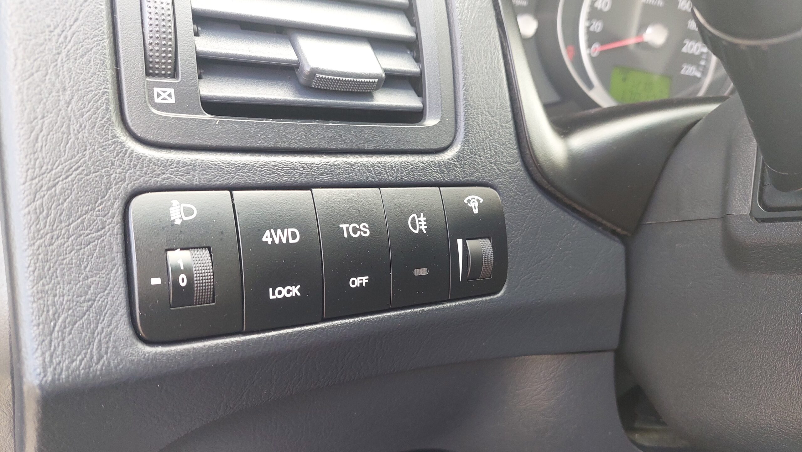 Hyundai Tucson 4x4 2.0 diesel 2006r - obrazek 12