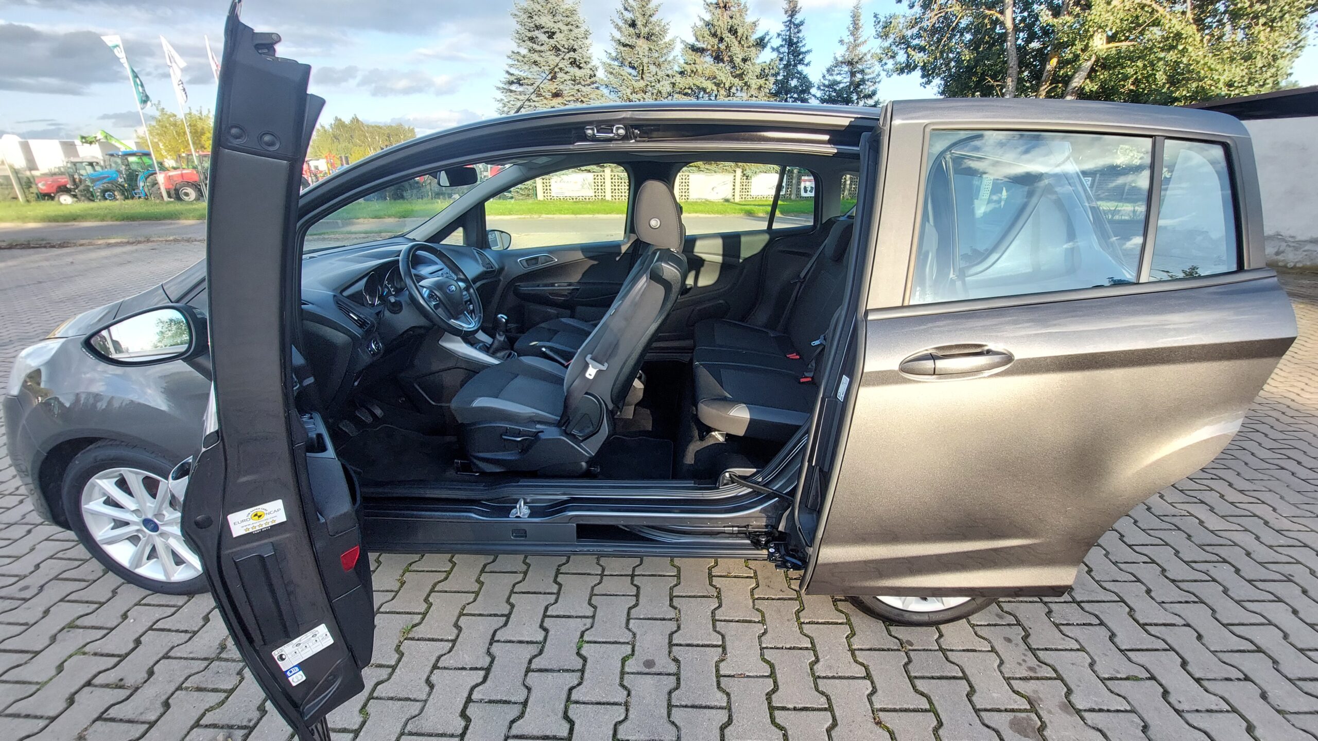 Ford B-Max 2017r benzyna mały przebieg - obrazek 7