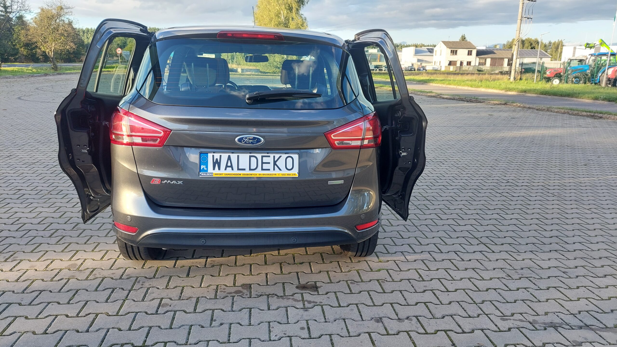 Ford B-Max 2017r benzyna mały przebieg - obrazek 13