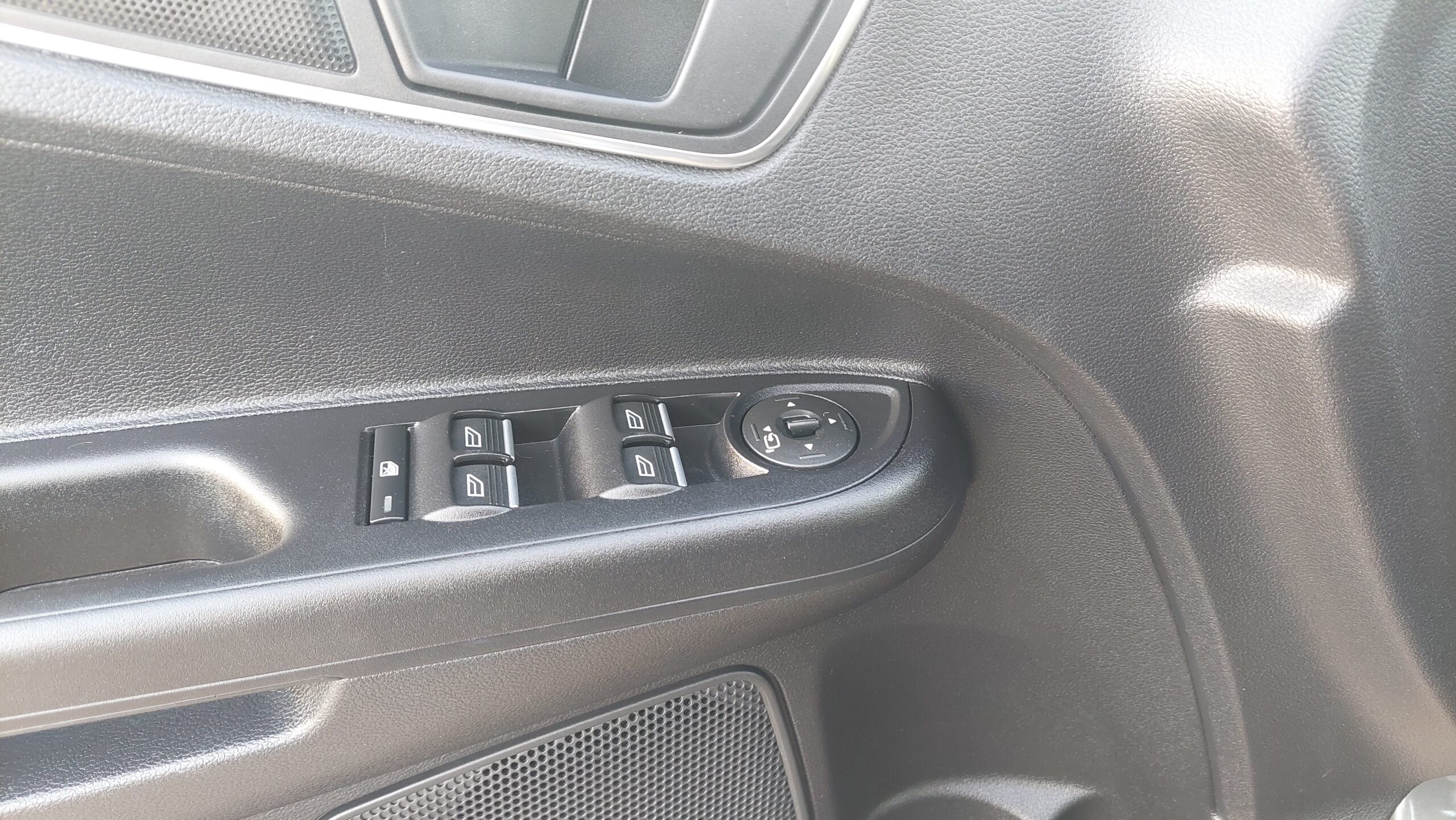 Ford B-Max 2017r benzyna mały przebieg - obrazek 15