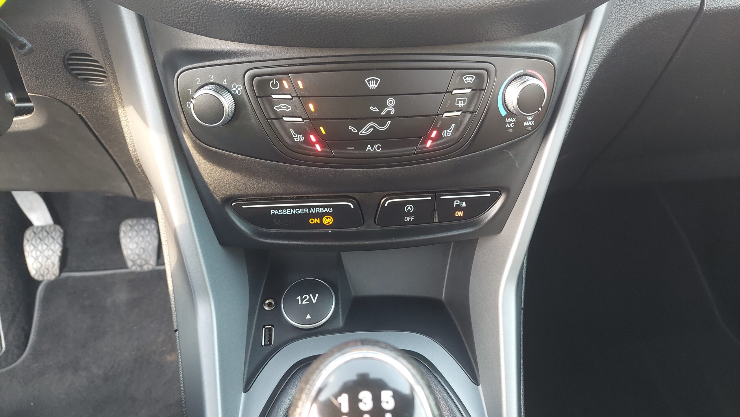 Ford B-Max 2017r benzyna mały przebieg - obrazek 16