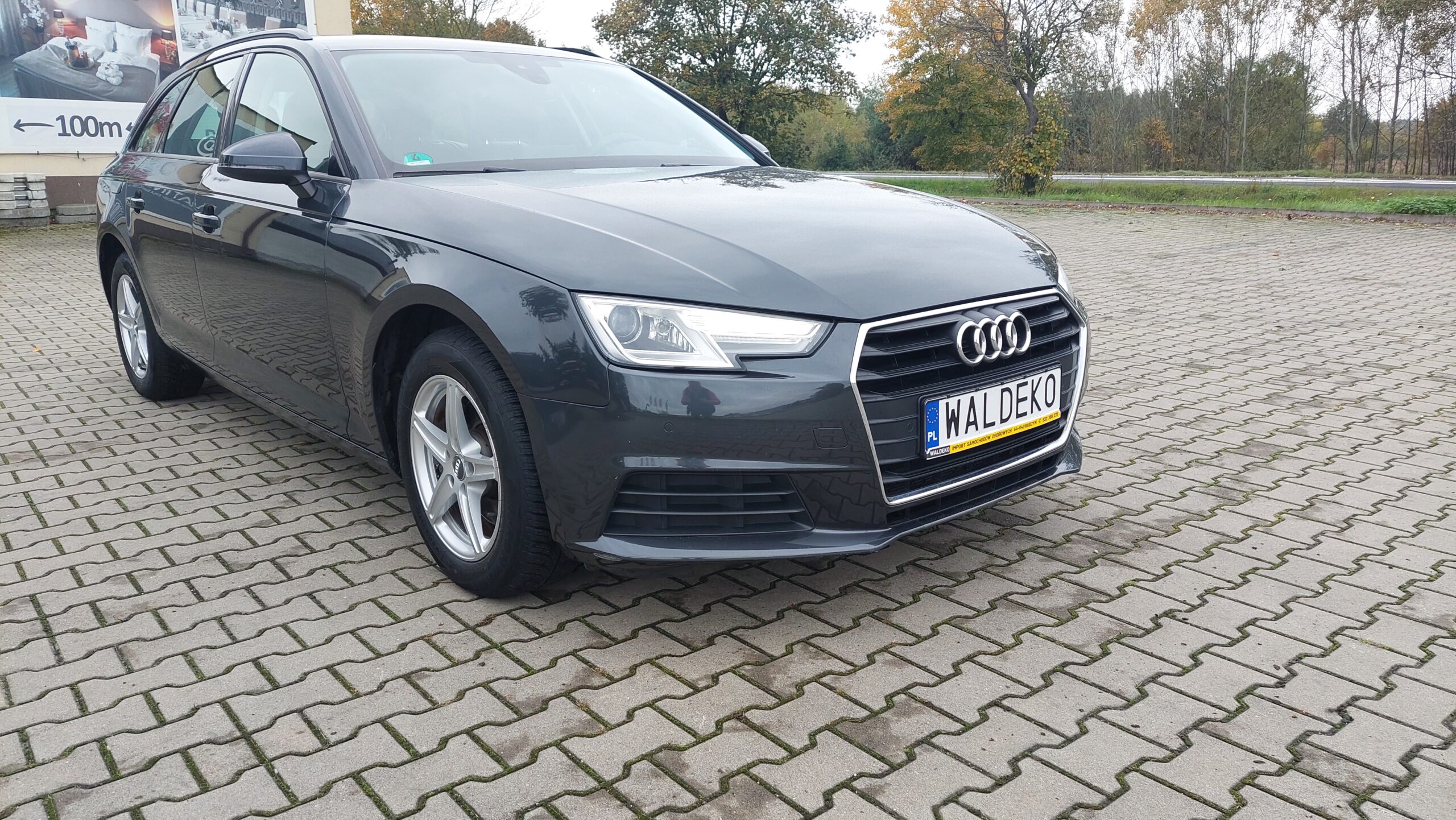 Audi A4 B9 2017r 150 koni automat - obrazek 2