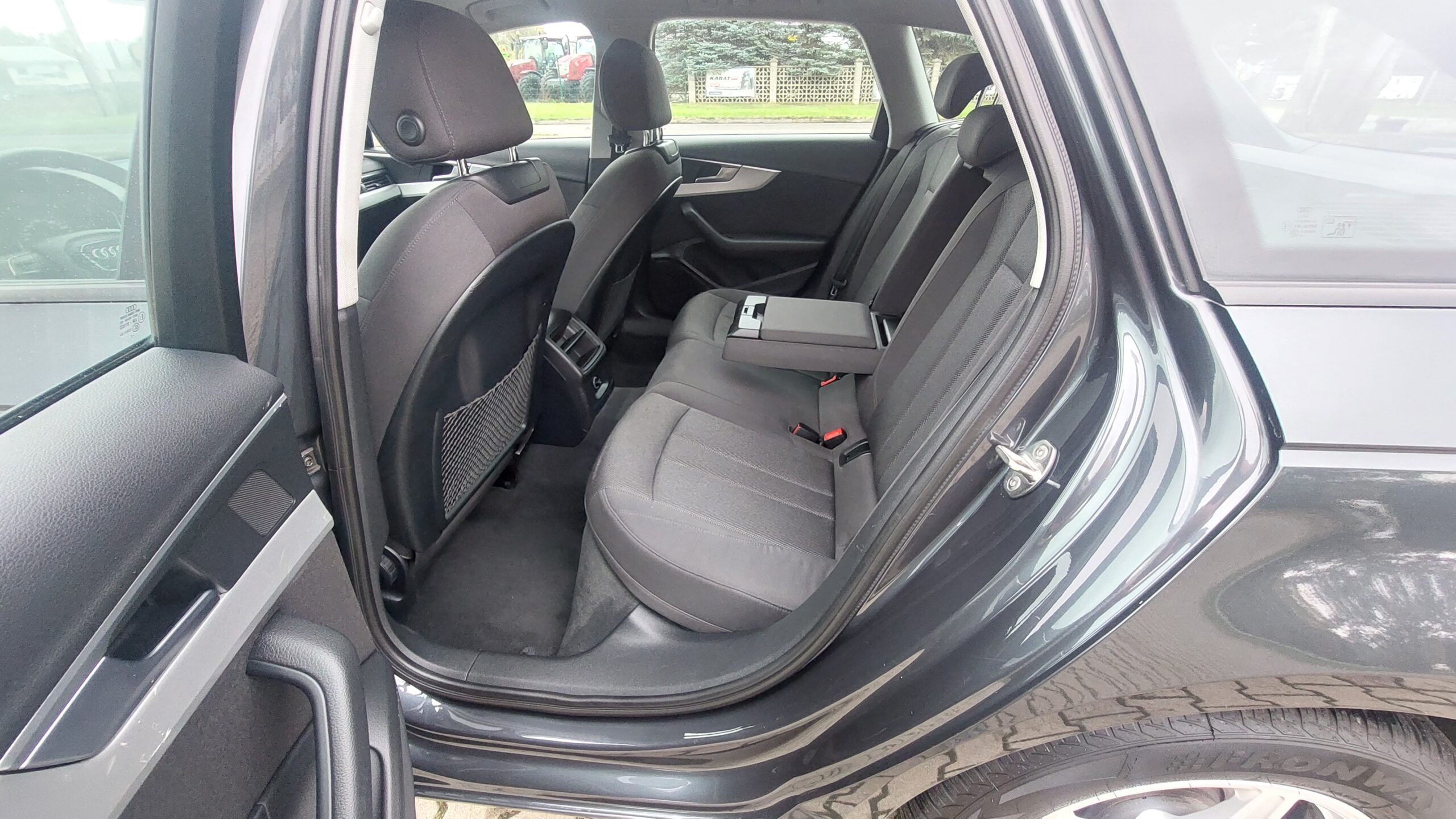 Audi A4 B9 2017r 150 koni automat - obrazek 6