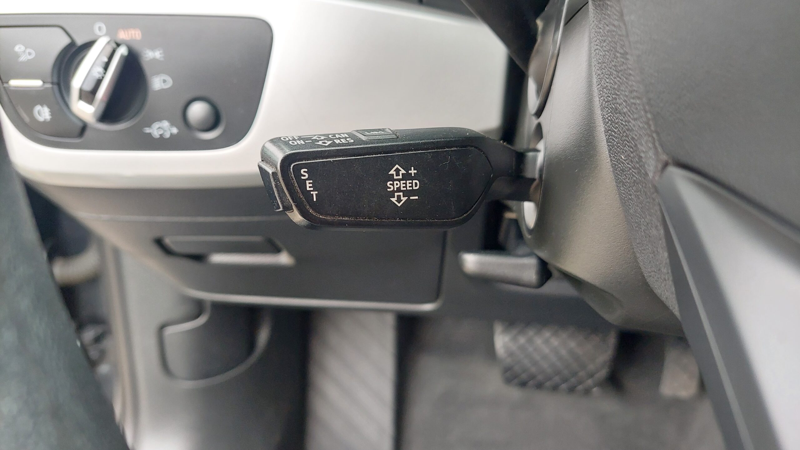 Audi A4 B9 2017r 150 koni automat - obrazek 19