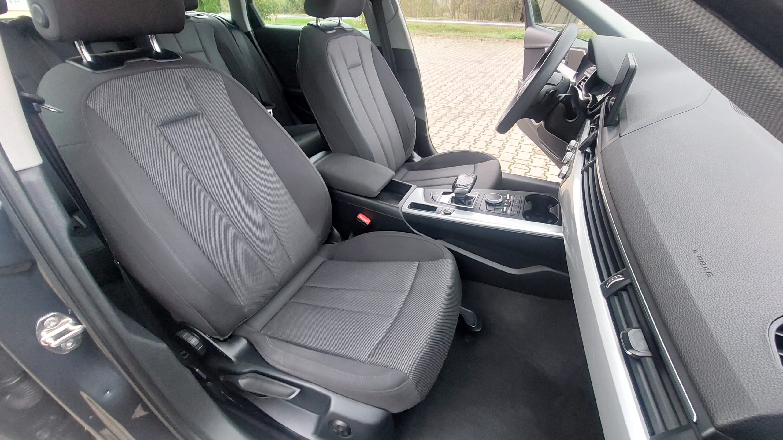 Audi A4 B9 2017r 150 koni automat - obrazek 24