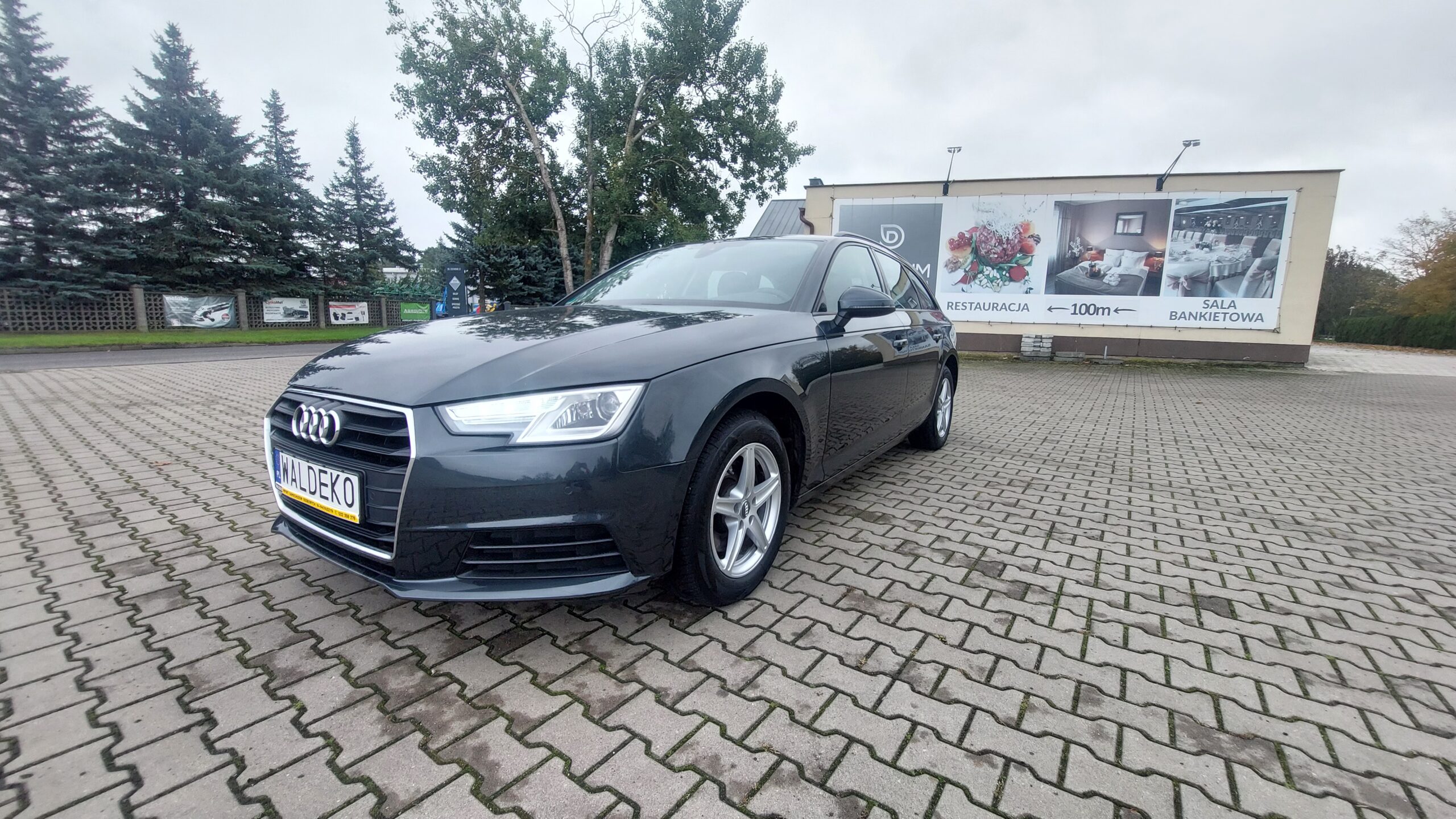 Audi A4 B9 2017r 150 koni automat - obrazek 31