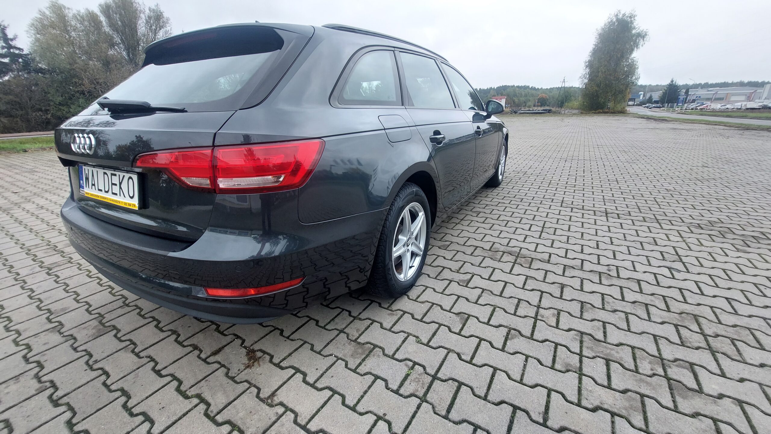 Audi A4 B9 2017r 150 koni automat - obrazek 28