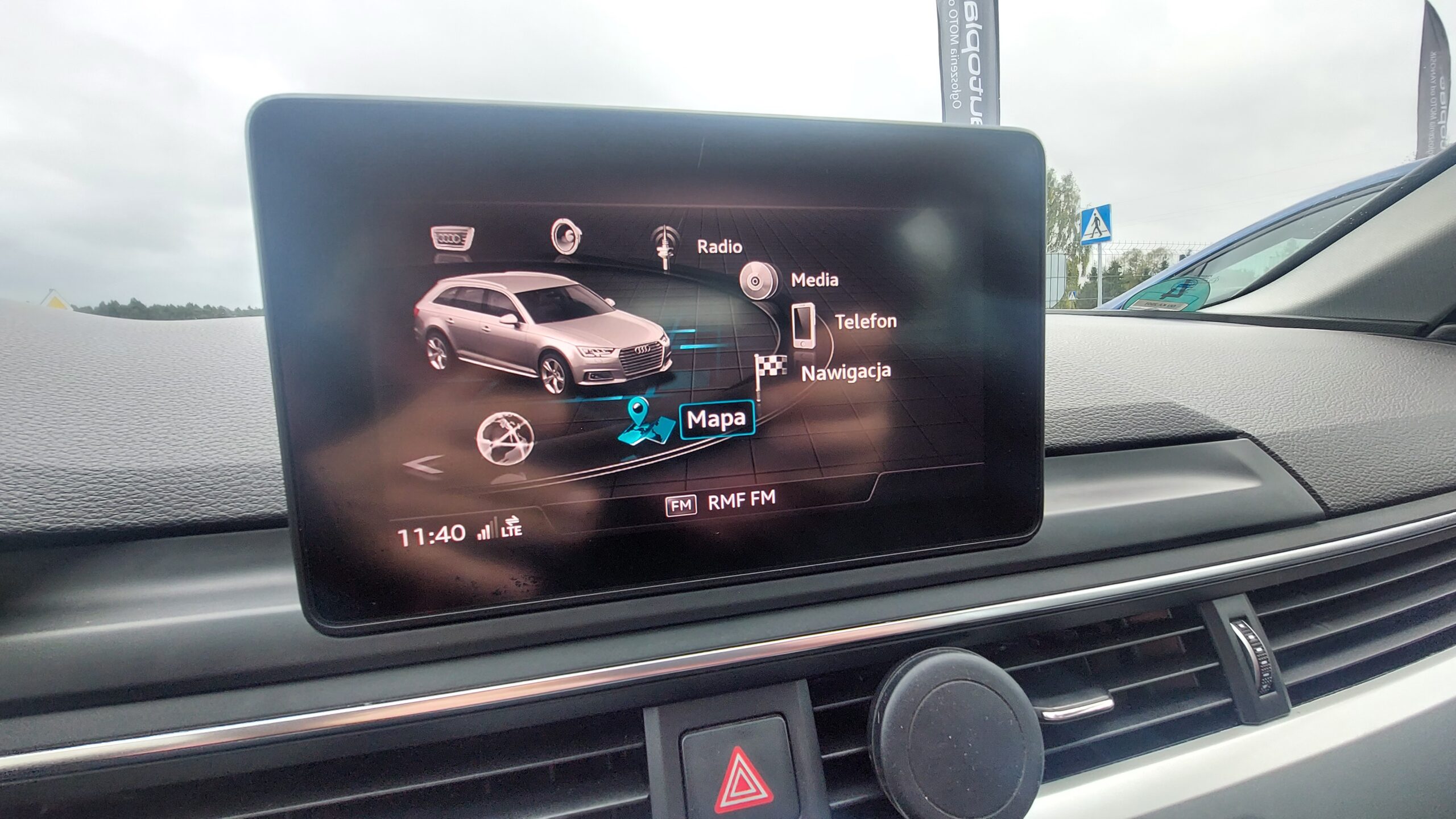 Audi A4 B9 2017r 150 koni automat - obrazek 27