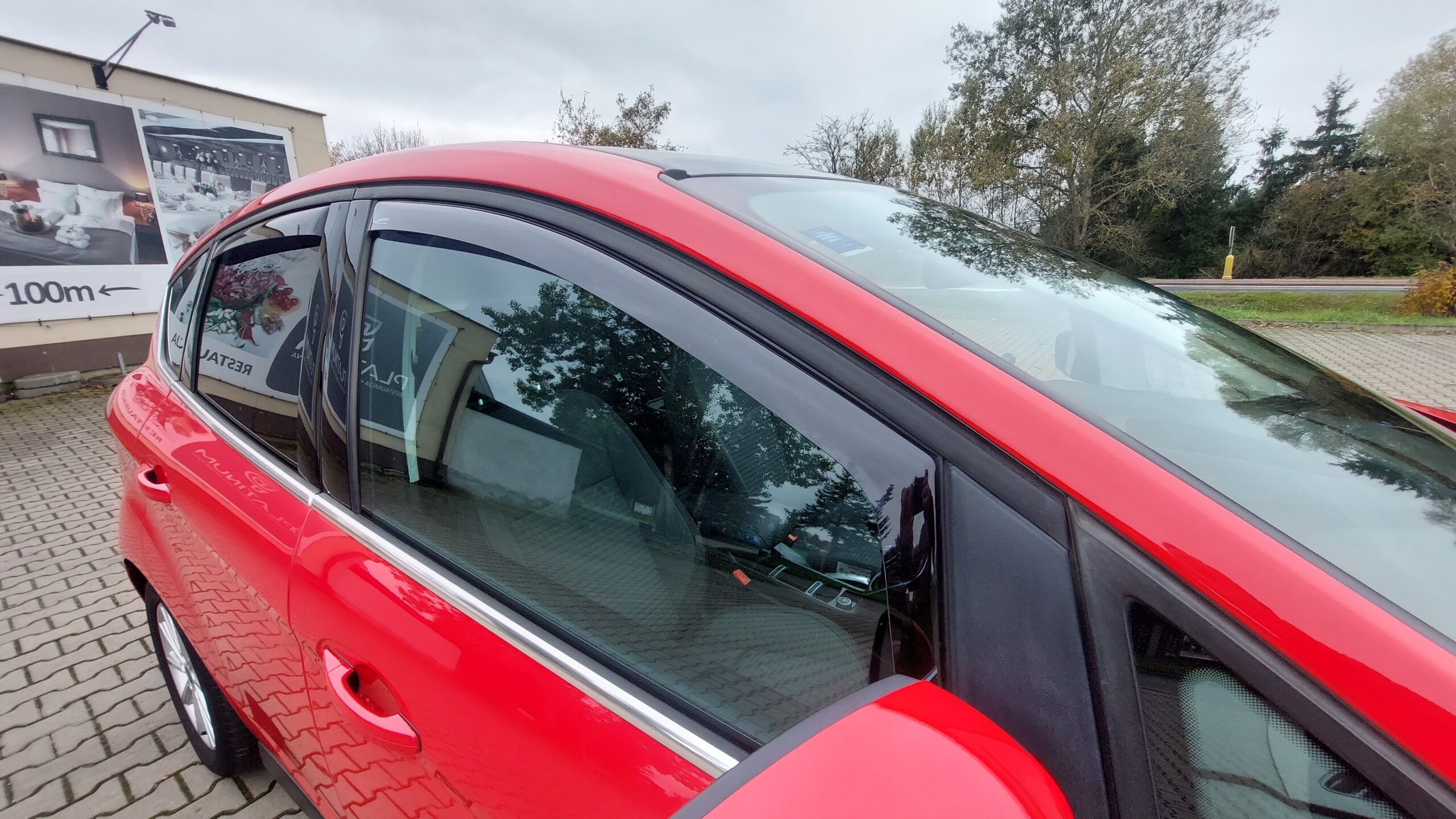 Ford C-Max 1.5 benzyna 2015r Perfekcyjny Stan - obrazek 16