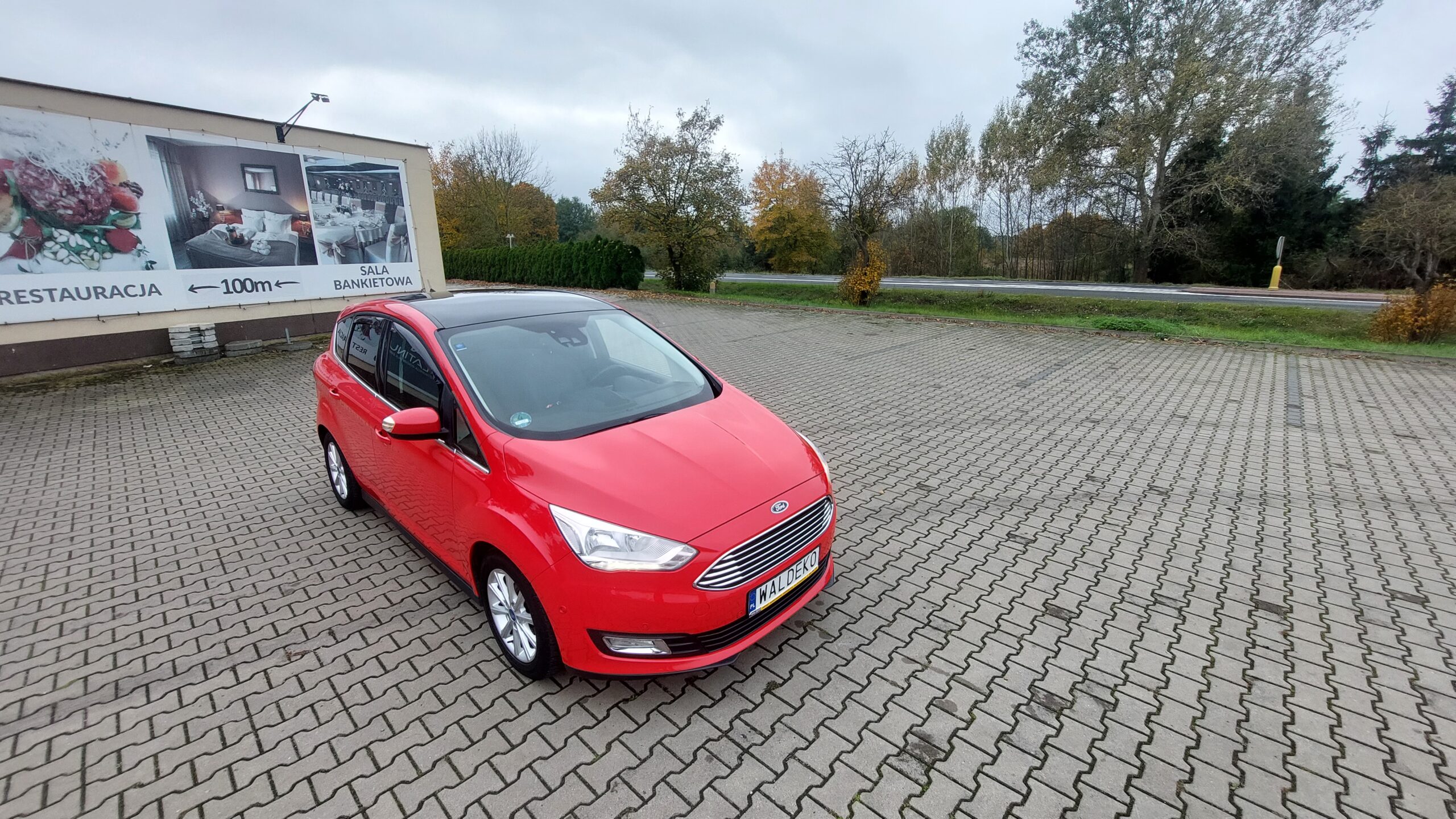 Ford C-Max 1.5 benzyna 2015r Perfekcyjny Stan - obrazek 7