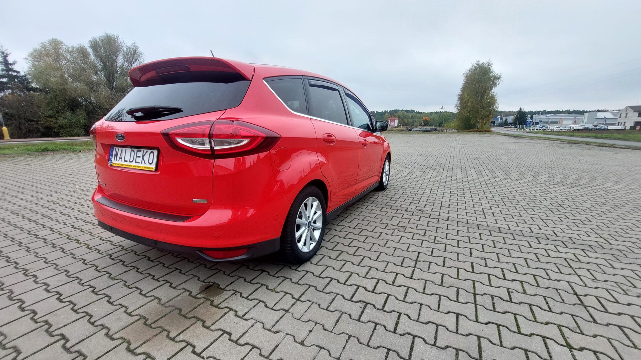 Ford C-Max 1.5 benzyna 2015r Perfekcyjny Stan - obrazek 4