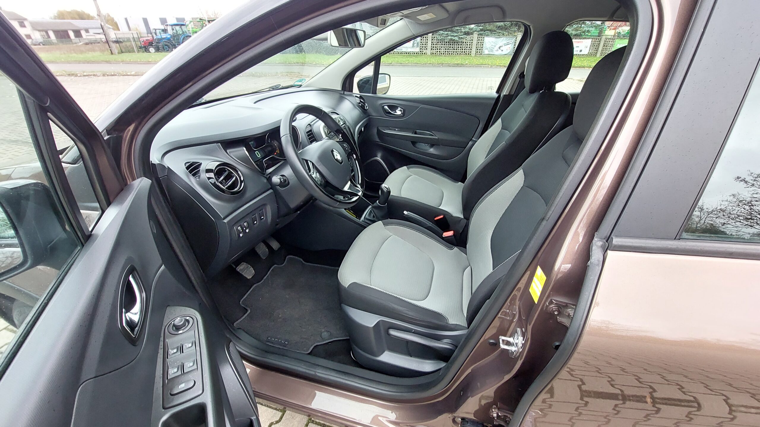 Renault Captur 1.5 Diesel 2015r Super Stan - obrazek 5