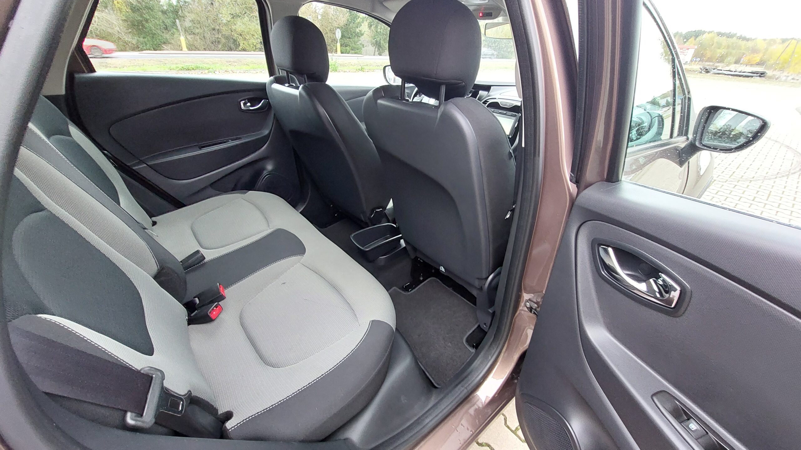 Renault Captur 1.5 Diesel 2015r Super Stan - obrazek 7