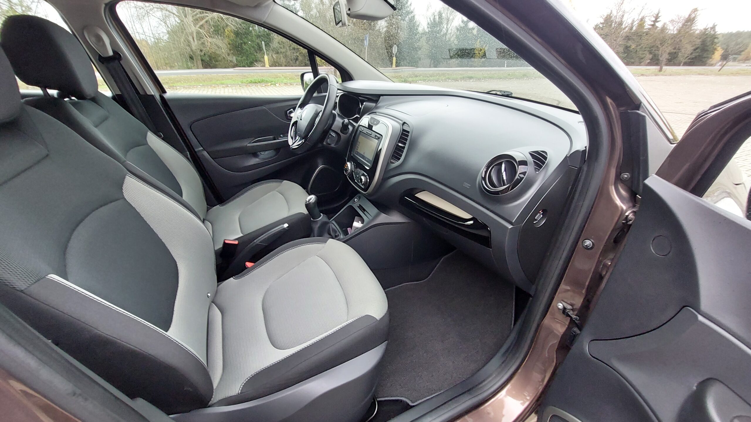 Renault Captur 1.5 Diesel 2015r Super Stan - obrazek 8