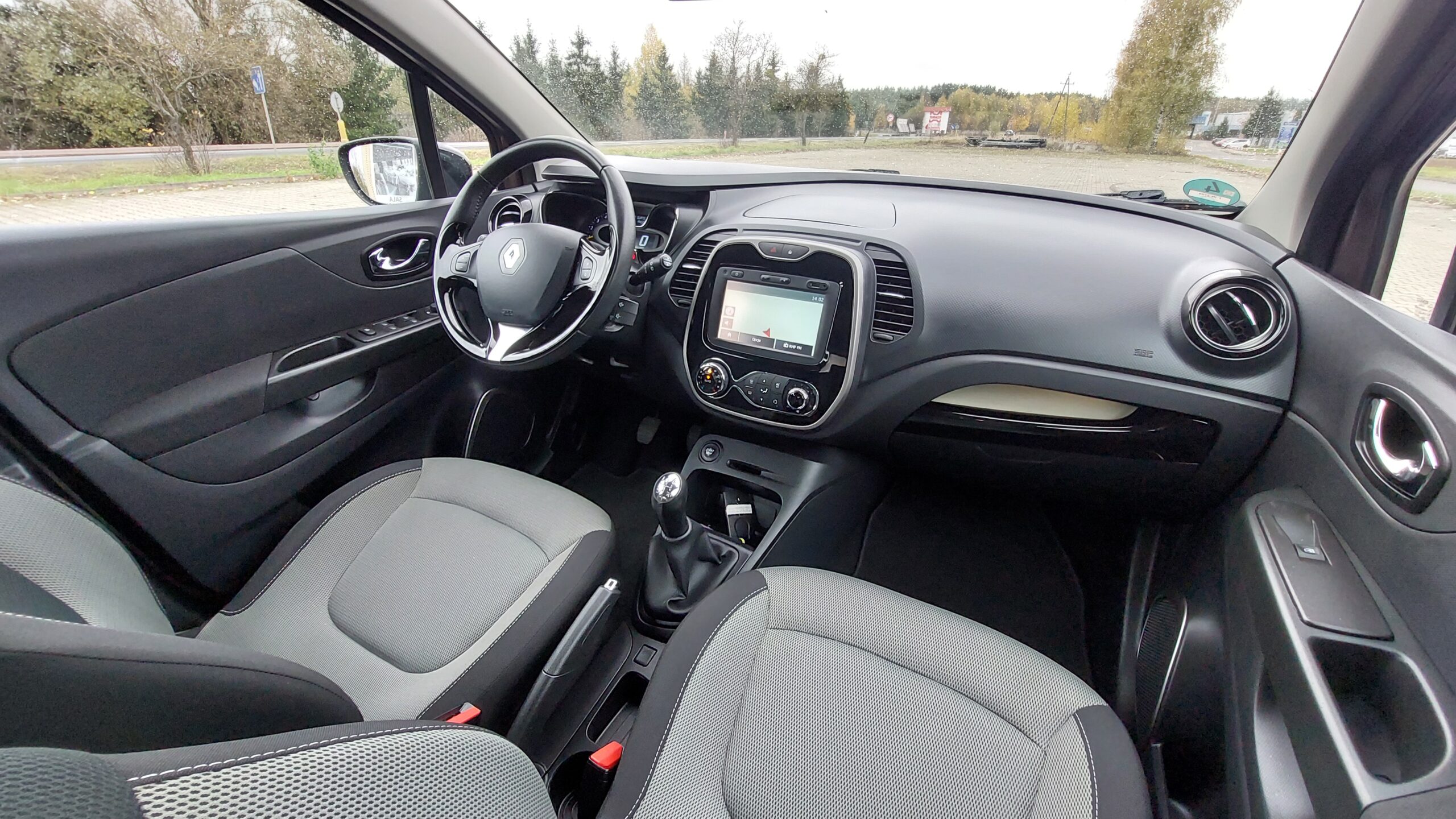 Renault Captur 1.5 Diesel 2015r Super Stan - obrazek 9