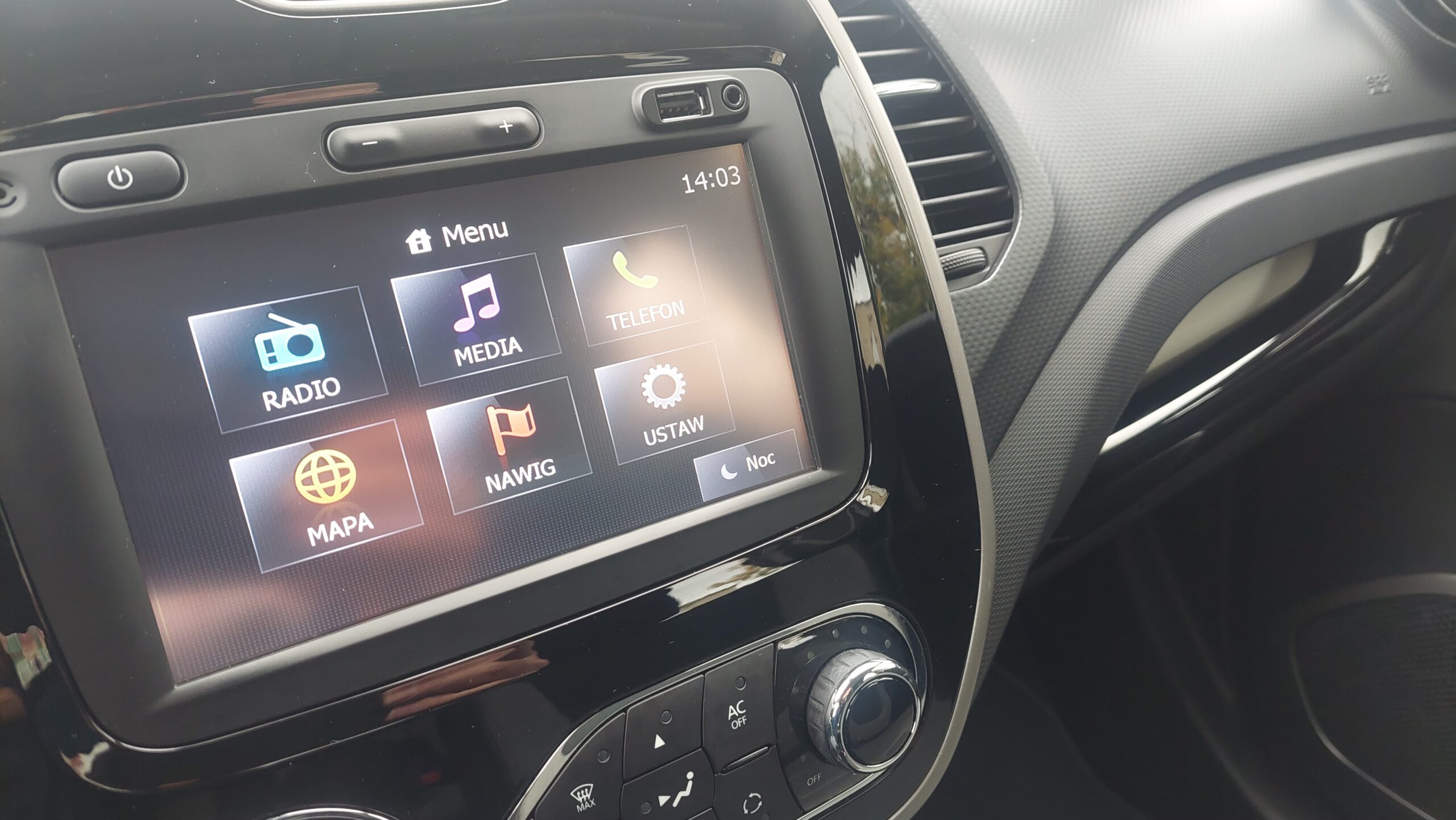 Renault Captur 1.5 Diesel 2015r Super Stan - obrazek 13