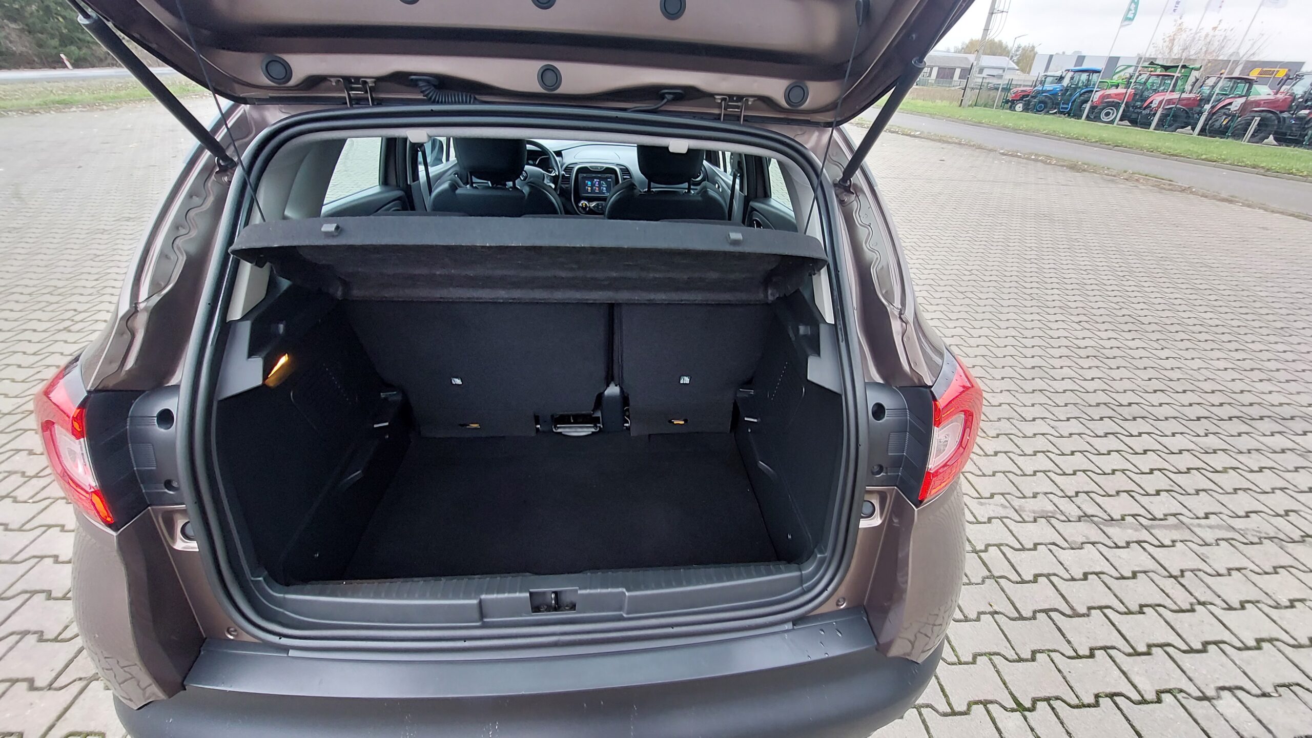 Renault Captur 1.5 Diesel 2015r Super Stan - obrazek 22